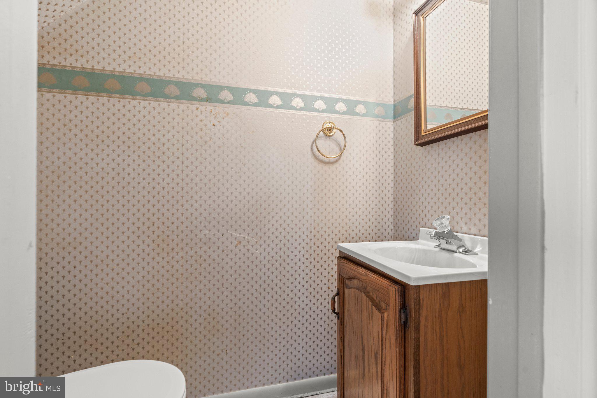 30 Christopher Road Voorhees, NJ 08043 - Photo 8 of 33 Half Bathroom