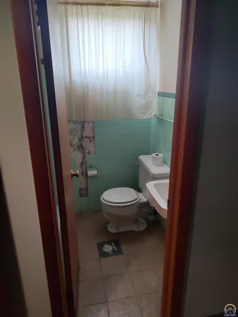$159,900 | 934 Oxford Drive, Emporia, KS 66801