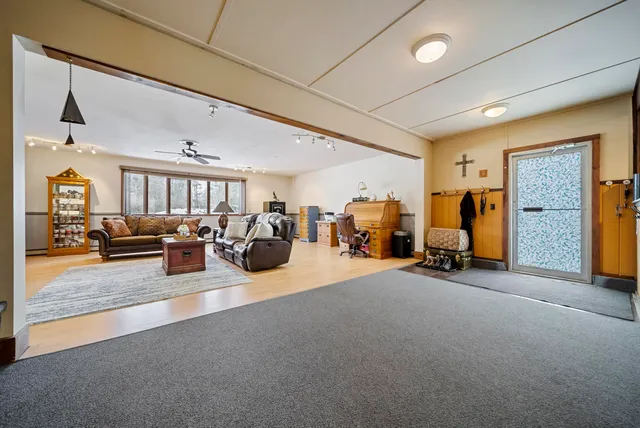 $449,000 | 212 West Main Street, Hillsborough, NH 03244