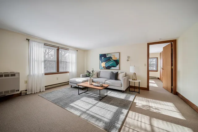 $449,000 | 212 West Main Street, Hillsborough, NH 03244