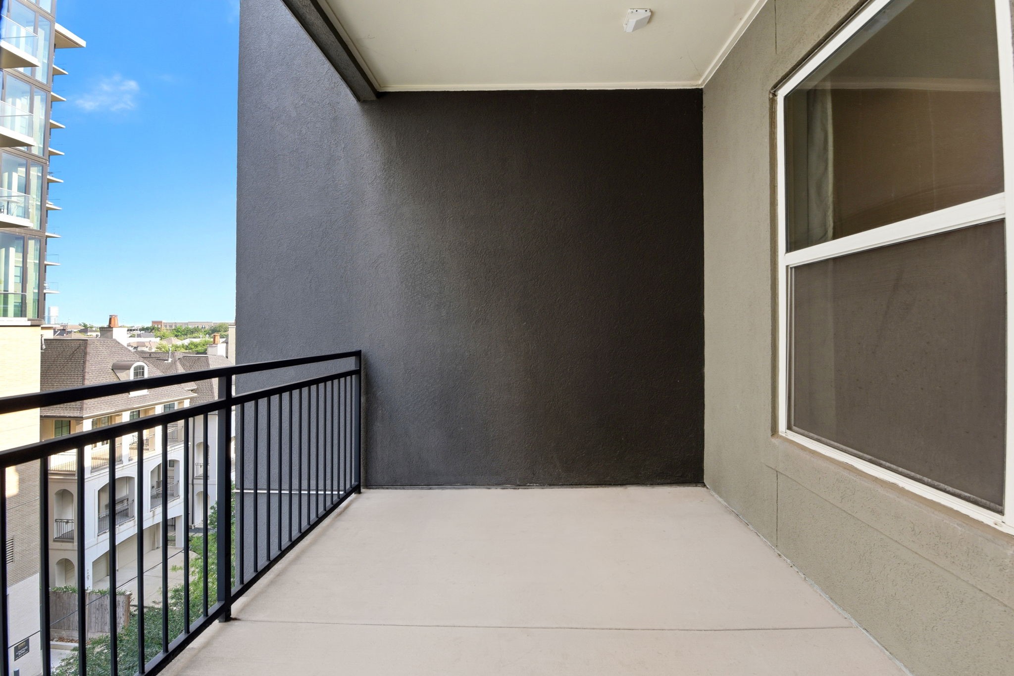 1010 Rosine Street, Unit 43 Houston, TX 77019 - Photo 42 of 48 a view of balcony