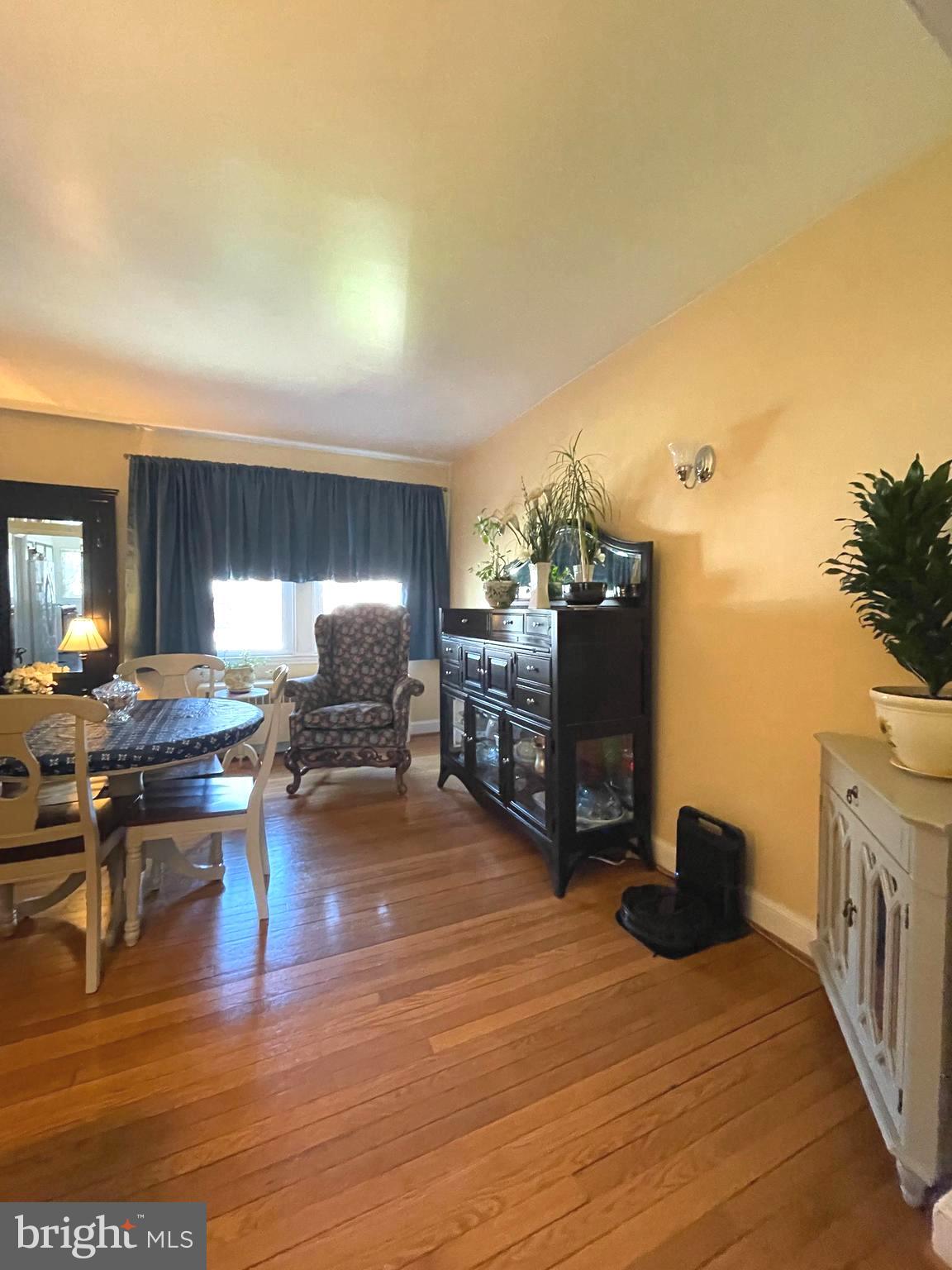 103 Cherrydell Road Catonsville, MD 21228 - Photo 3 of 50 Wood Floors