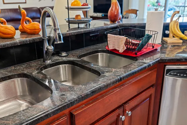 a view of an outdoor space