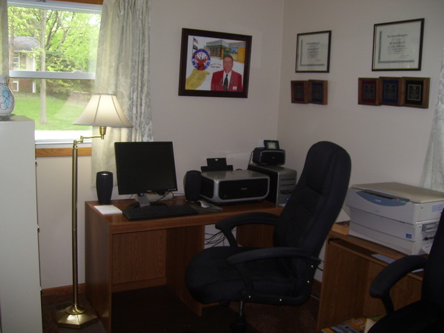 360 Ahlstrand Road Lombard, IL 60148 - Photo 11 of 21 a work room with furniture and a window