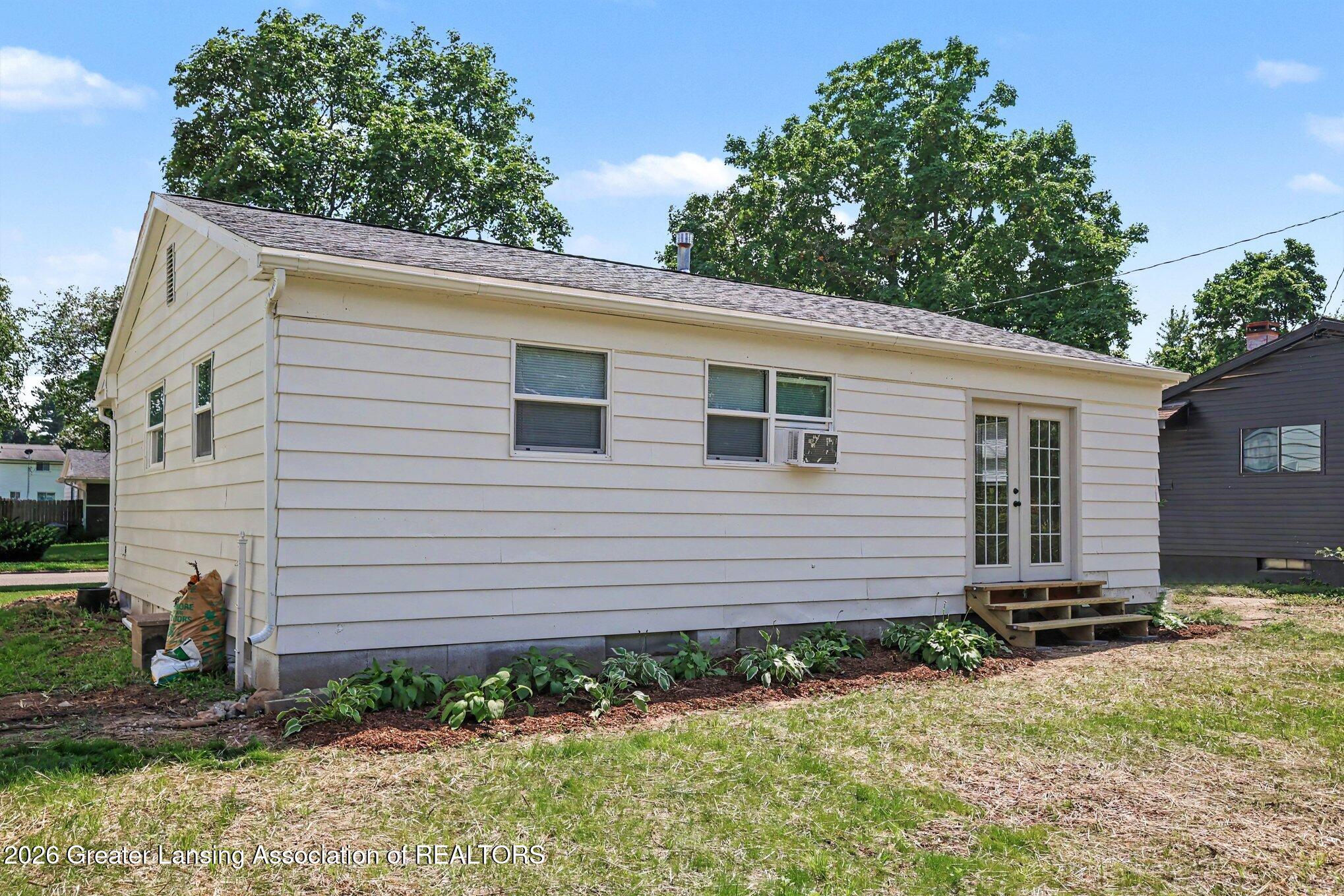 3224 Reo Road Lansing, MI 48911 - Photo 24 of 26 024_file_3631