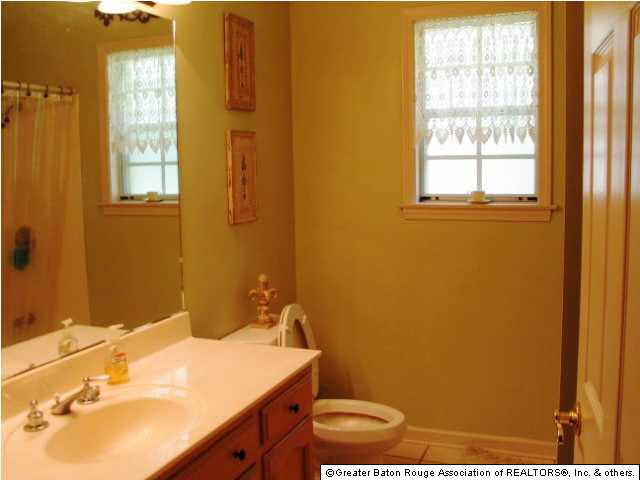 11396 Stringer Bridge Road St. Amant, LA 70774 - Photo 13 of 19 Gallery Image 13