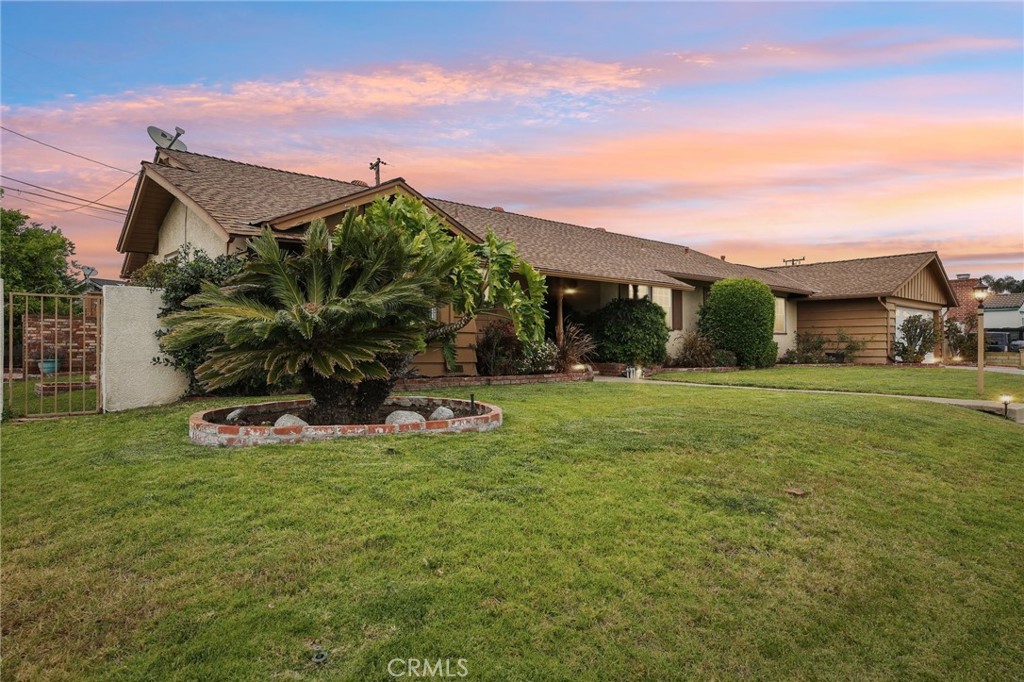 Front of house on Orange Tree