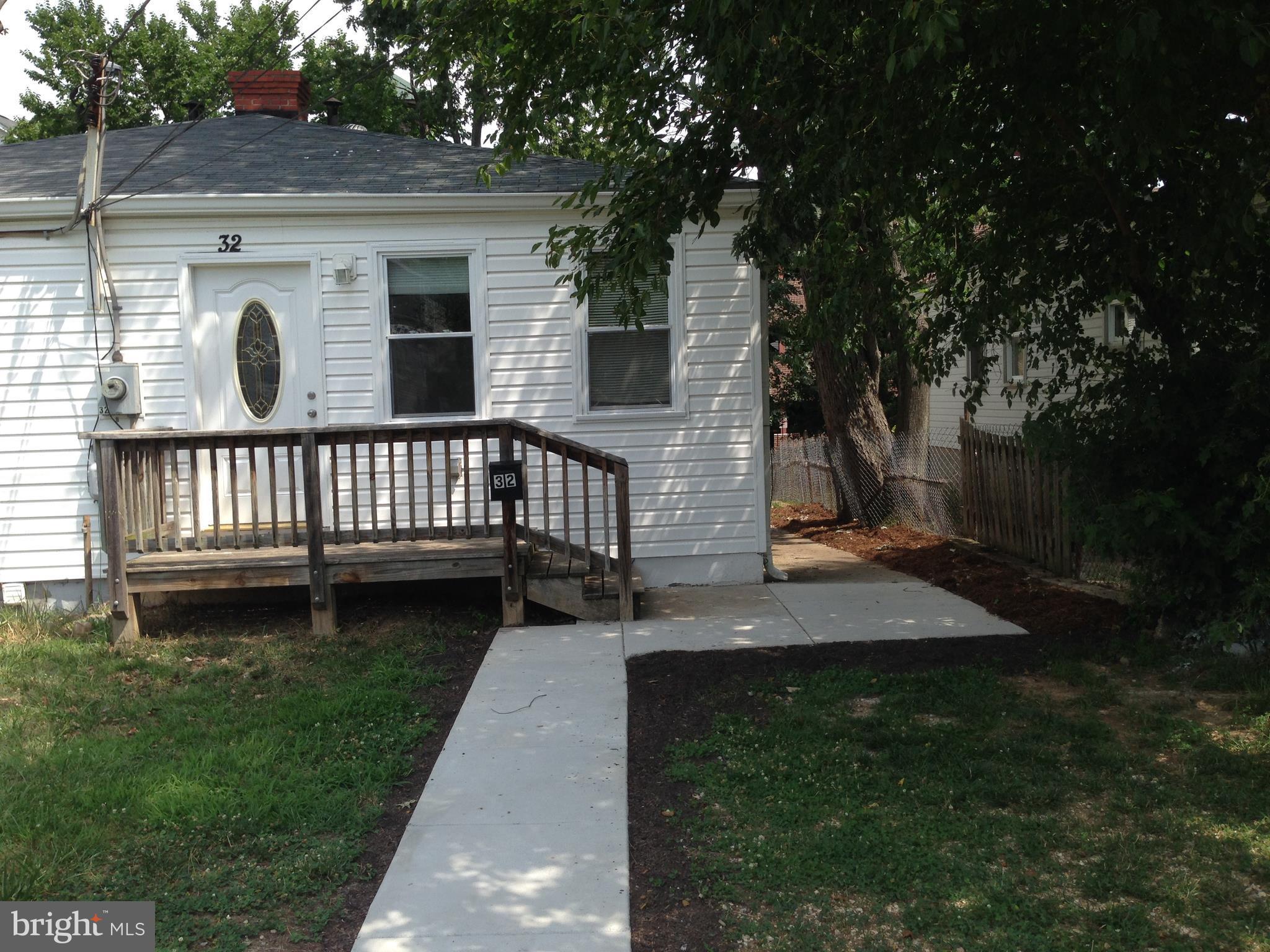 32 East Reed Avenue Alexandria, VA 22305 - Photo 1 of 13 Exterior (Front)