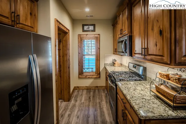 $579,000 | 172 Vista Way, Unit 1A, Banner Elk, NC 28604