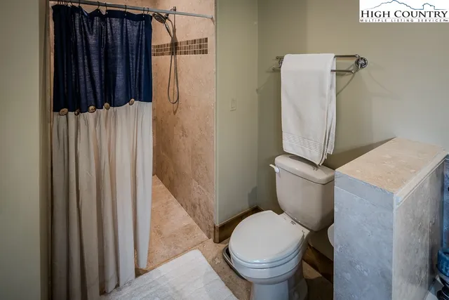 $579,000 | 172 Vista Way, Unit 1A, Banner Elk, NC 28604