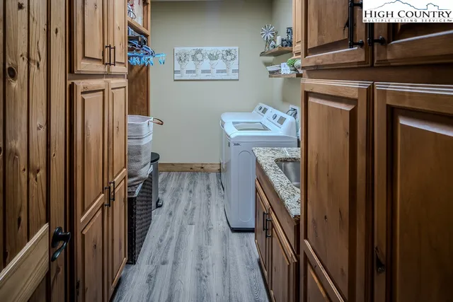 $579,000 | 172 Vista Way, Unit 1A, Banner Elk, NC 28604