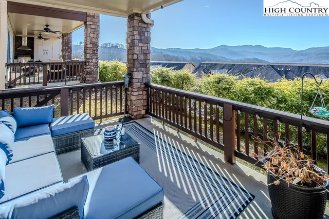 $579,000 | 172 Vista Way, Unit 1A, Banner Elk, NC 28604
