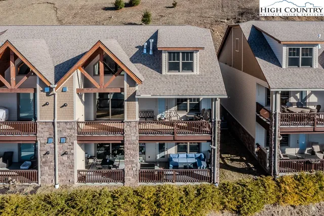 $579,000 | 172 Vista Way, Unit 1A, Banner Elk, NC 28604