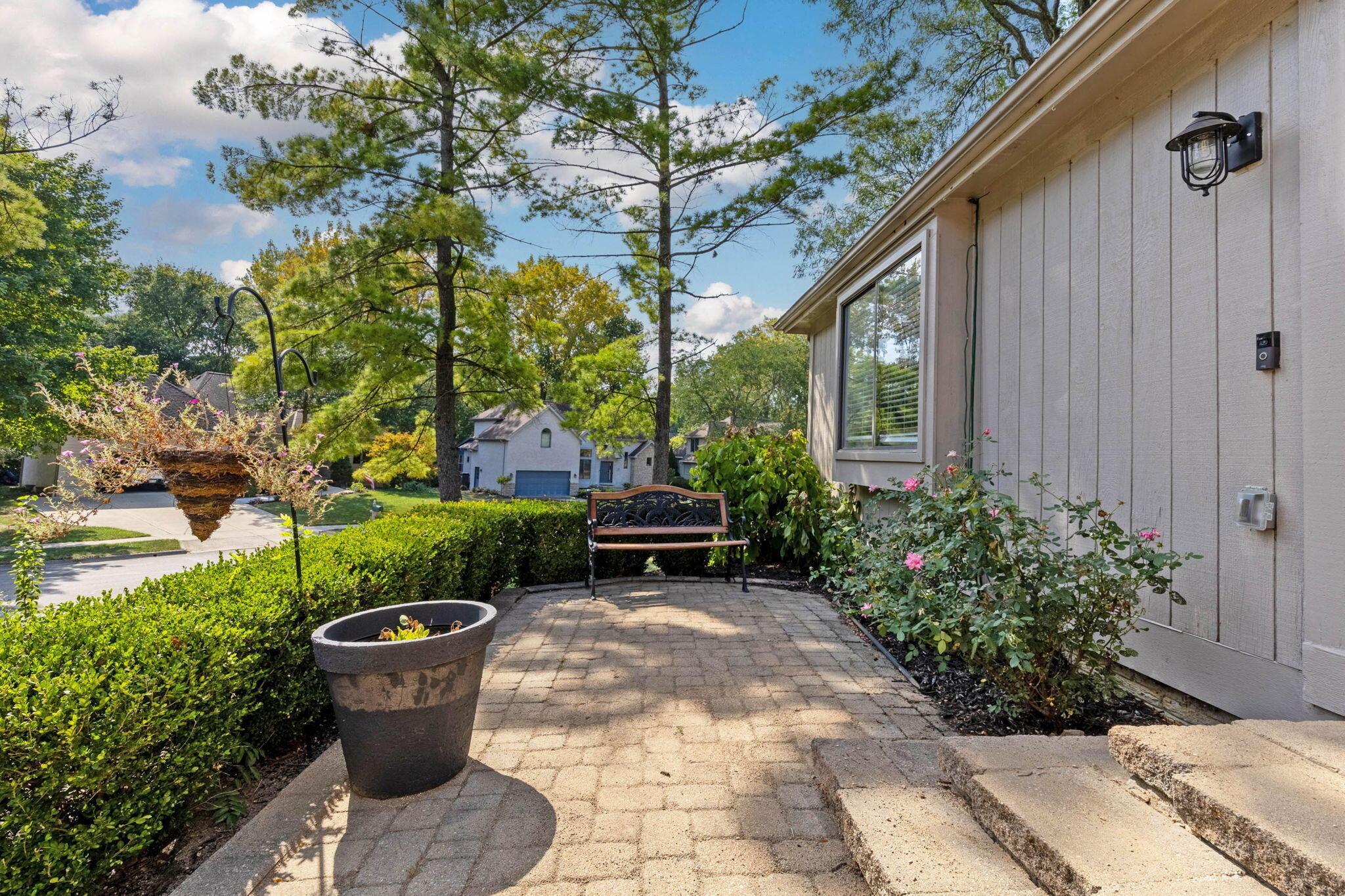 712 Cherrington Road Westerville, OH 43081 - Photo 3 of 45 712CherringtonRoad
