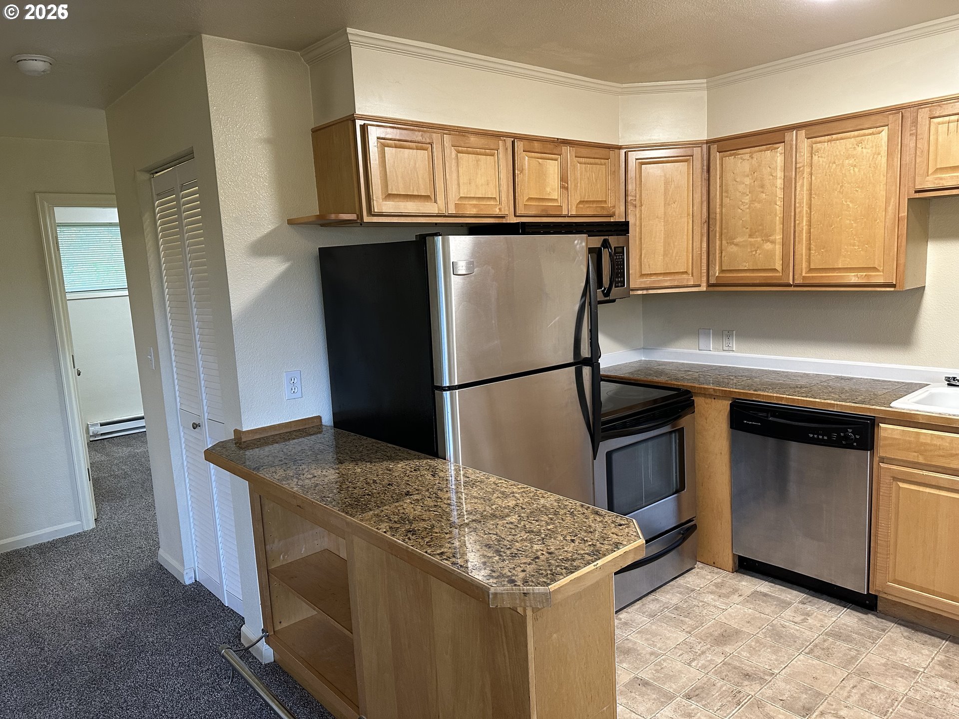 2046 West 14th Place Eugene, OR 97402 - Photo 5 of 30