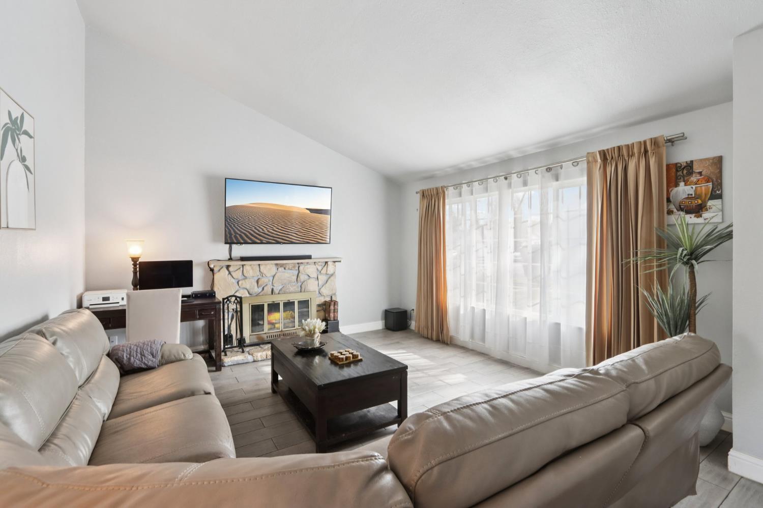 3327 Trafalgar Road Fremont, CA 94555 - Photo 4 of 43