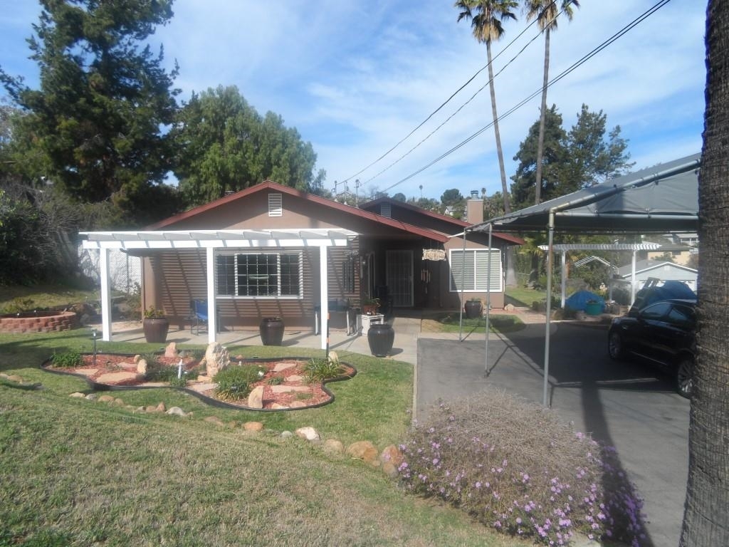 11814 Altadena Road Lakeside, CA 92040 - Photo 2 of 14