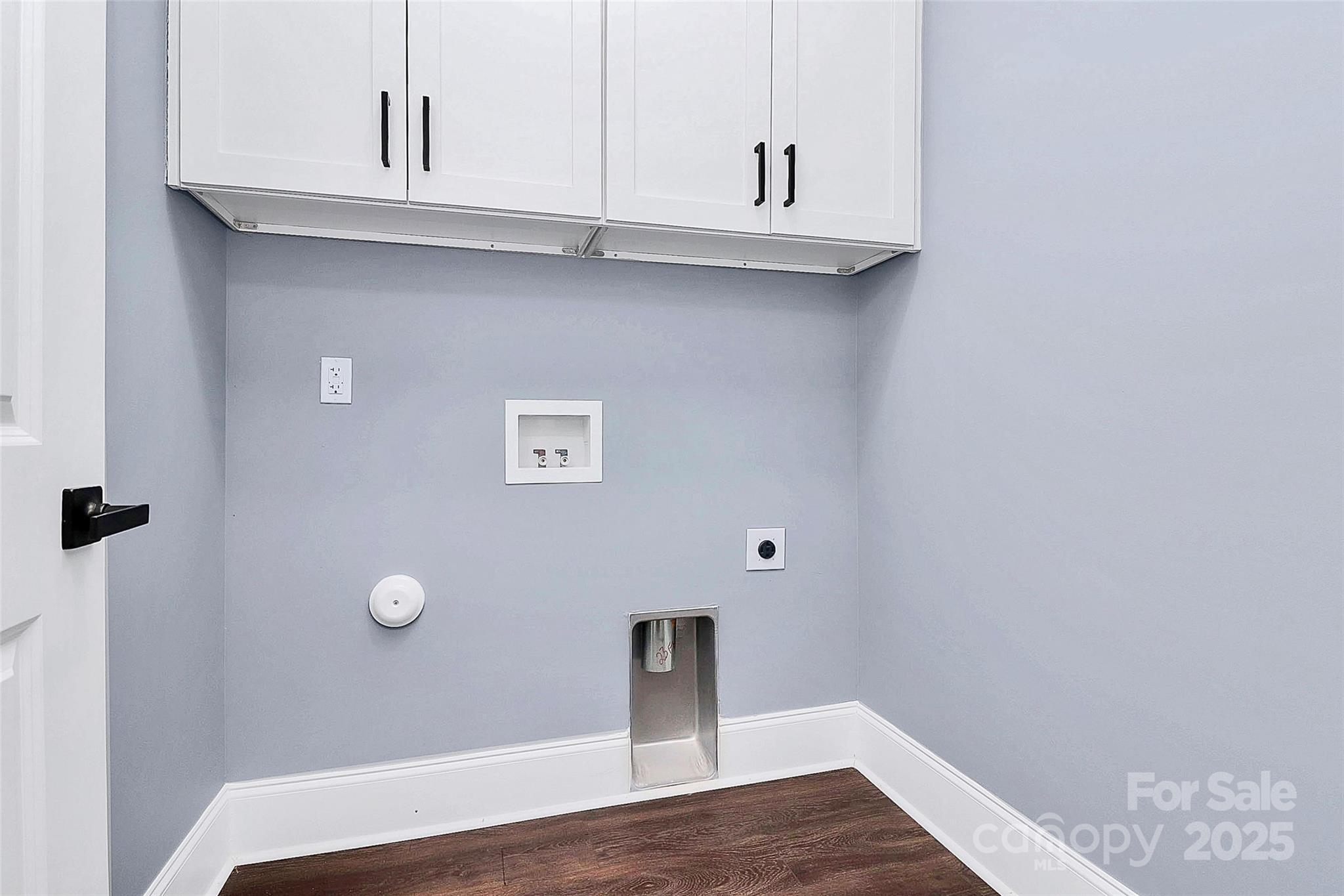 6519 Pargo Road Charlotte, NC 28216 - Photo 33 of 37 a view of empty room with wooden floor