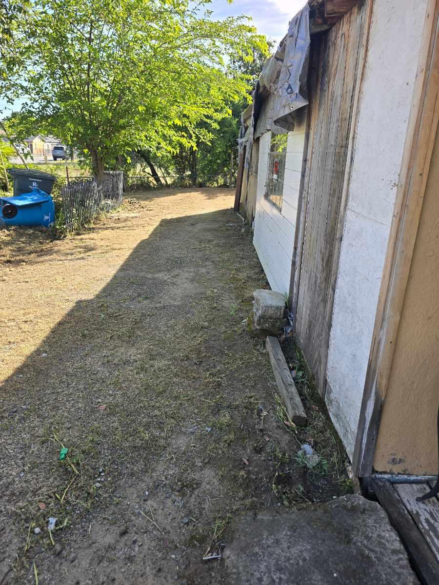 332 Lewis Street, Unit 1/2 Gilroy, CA 95020 - Photo 6 of 19 a view of a house with a street