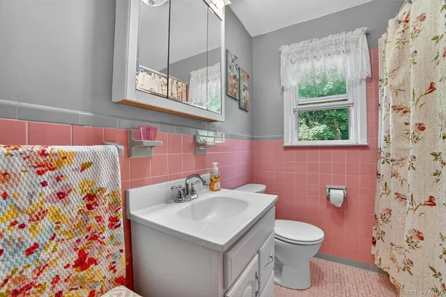 $624,000 | 331 Sommerville Place, Yonkers, NY 10703