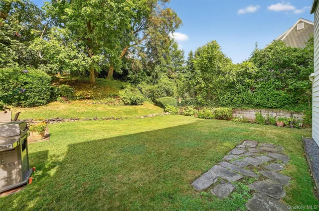 $624,000 | 331 Sommerville Place, Yonkers, NY 10703