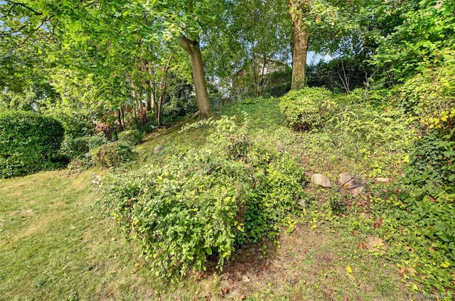 $624,000 | 331 Sommerville Place, Yonkers, NY 10703