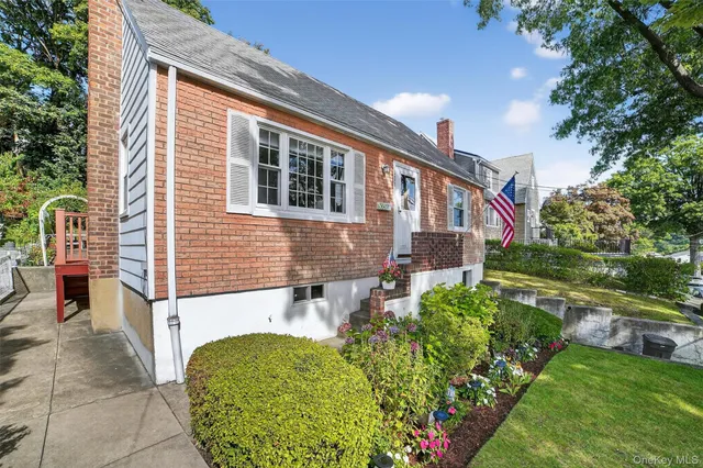 $624,000 | 331 Sommerville Place, Yonkers, NY 10703