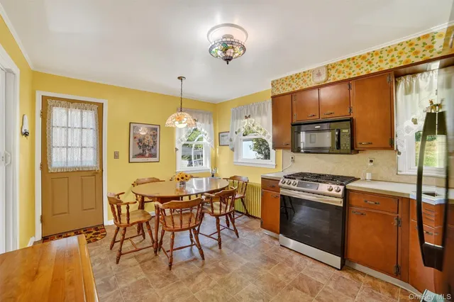 $624,000 | 331 Sommerville Place, Yonkers, NY 10703