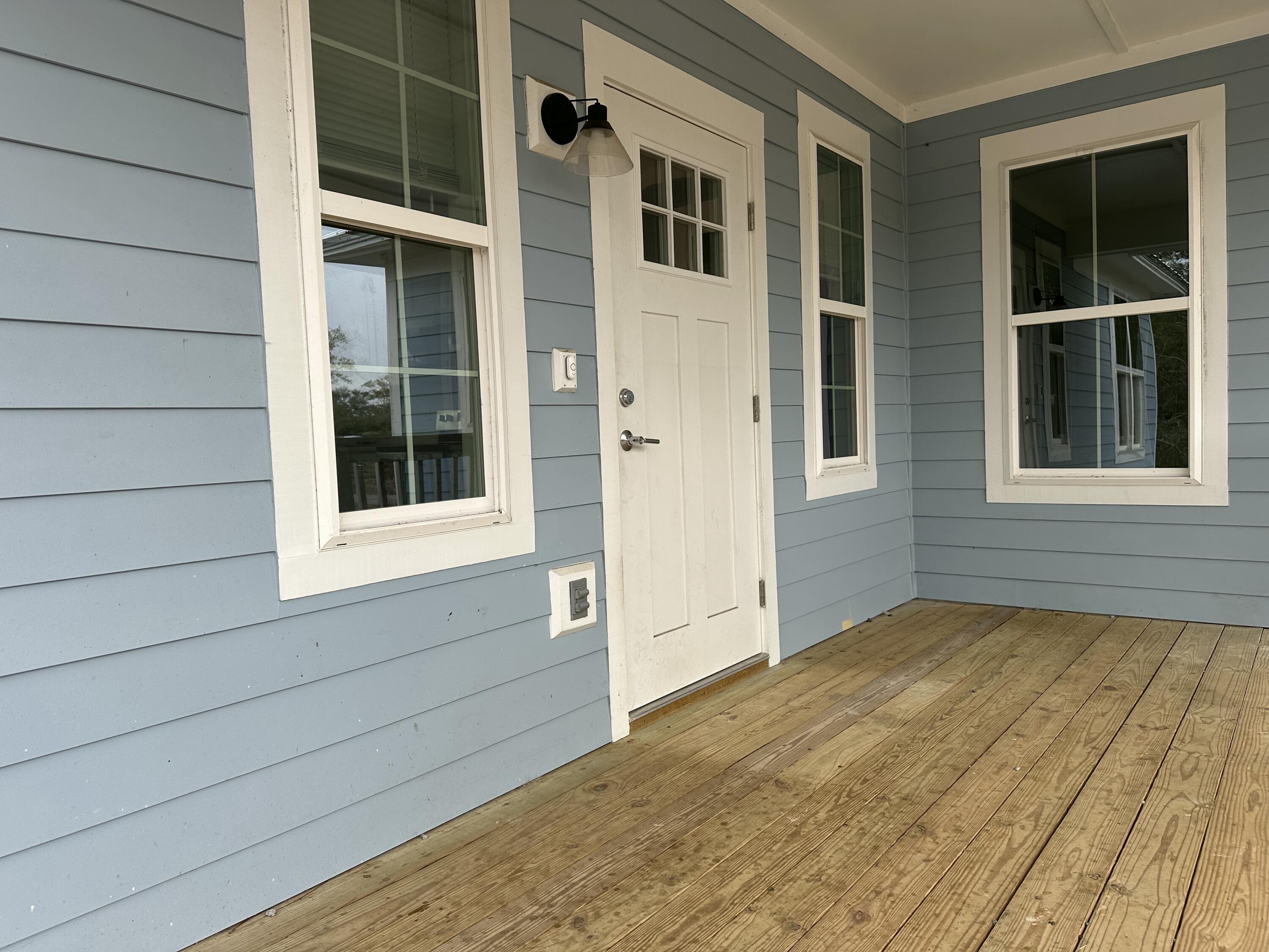 524 North Raphael Road DeFuniak Springs, FL 32433 - Photo 3 of 15 a view of front door of house