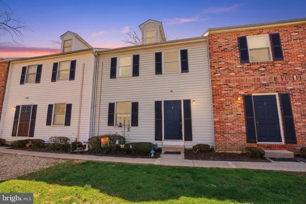 $240,000 | 204 North Valley Forge Road, Unit 6B, Lansdale, PA 19446