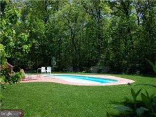 21 Azalea Way Hamilton, NJ 08690 - Photo 2 of 6