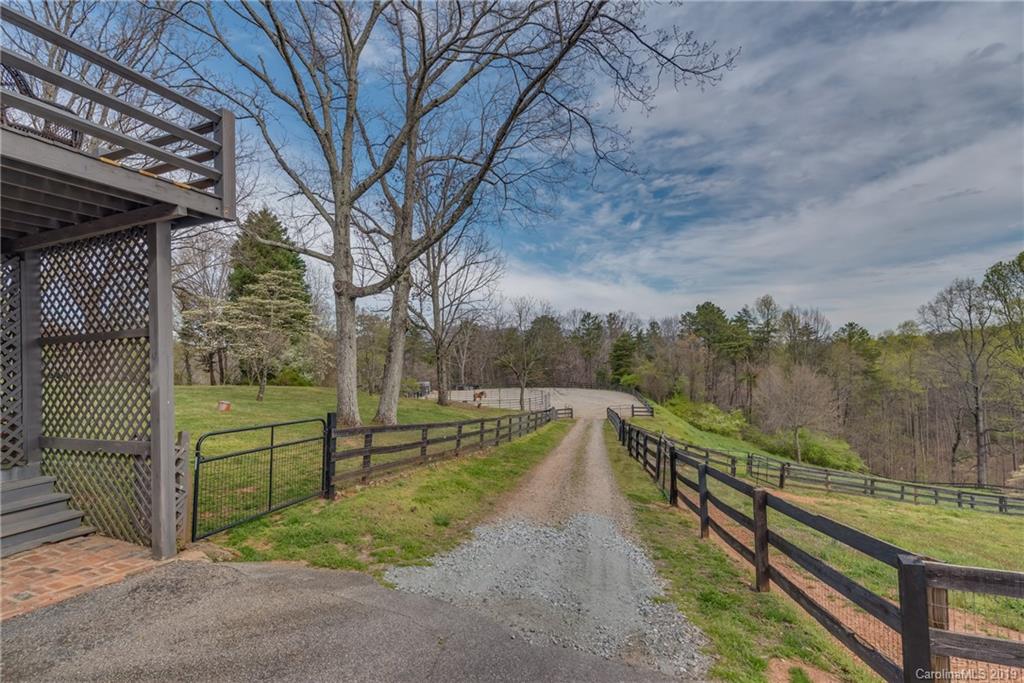 225 Mockingbird Hill Road Landrum, SC 29356 - Photo 20 of 26