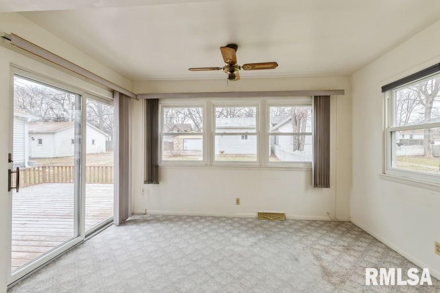 1606 Pershing Boulevard Clinton, IA 52732 - Photo 15 of 26 Gallery Image 15