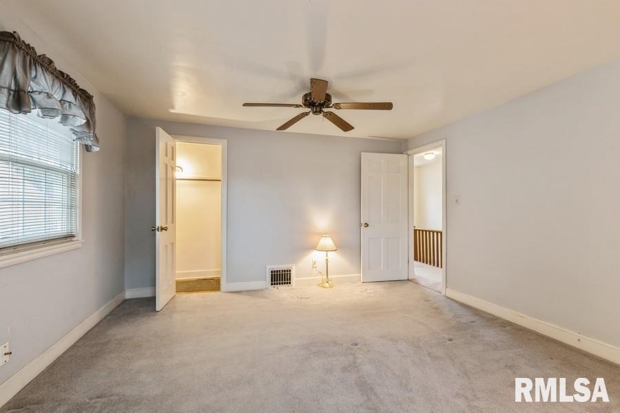 1606 Pershing Boulevard Clinton, IA 52732 - Photo 21 of 26 Gallery Image 21