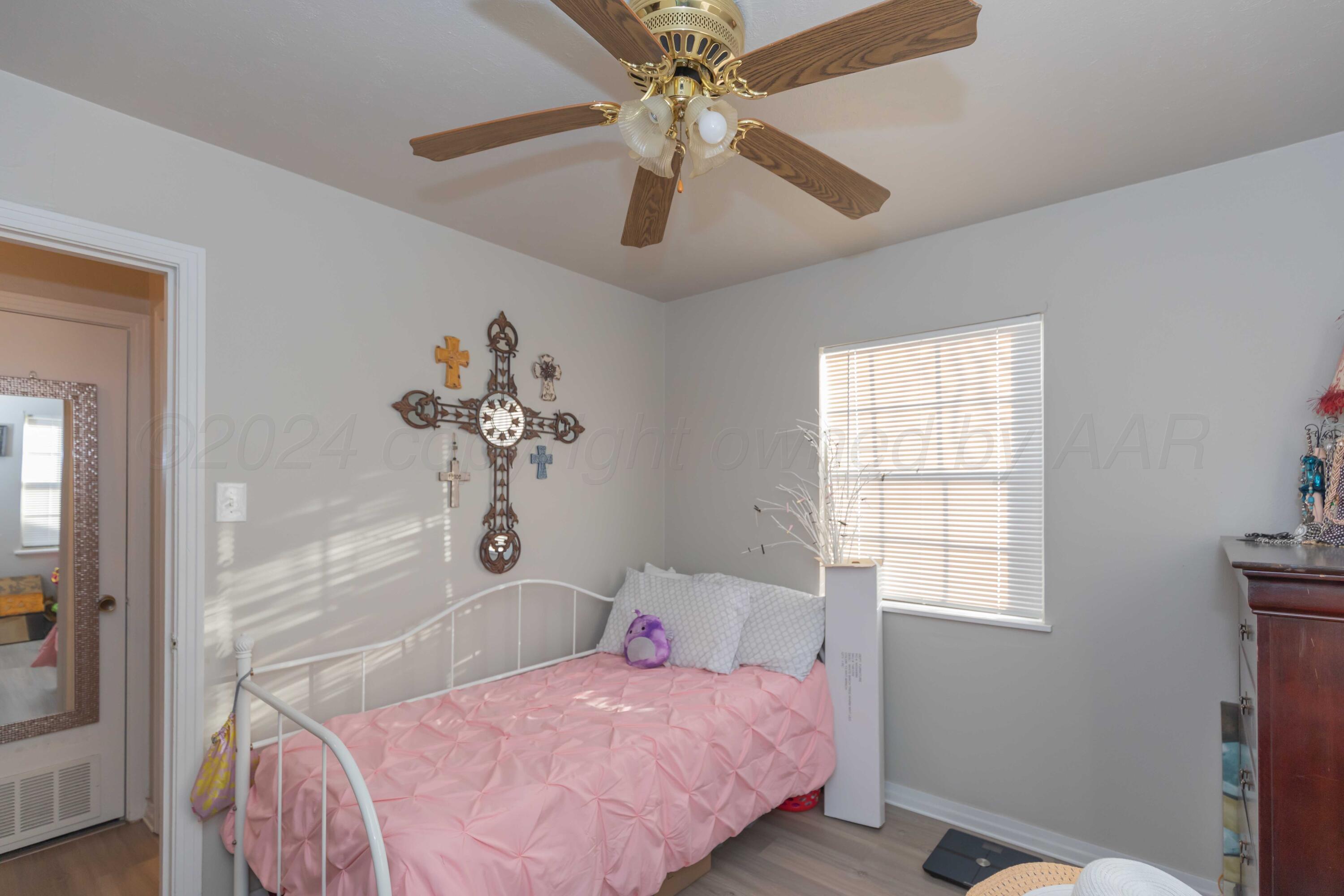 4313 Bowie Street Amarillo, TX 79110 - Photo 19 of 25 BEDROOM 2 VIEW 2