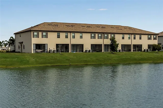 $2,000 | 15127 Lyla Terrace, Bradenton, FL 34211