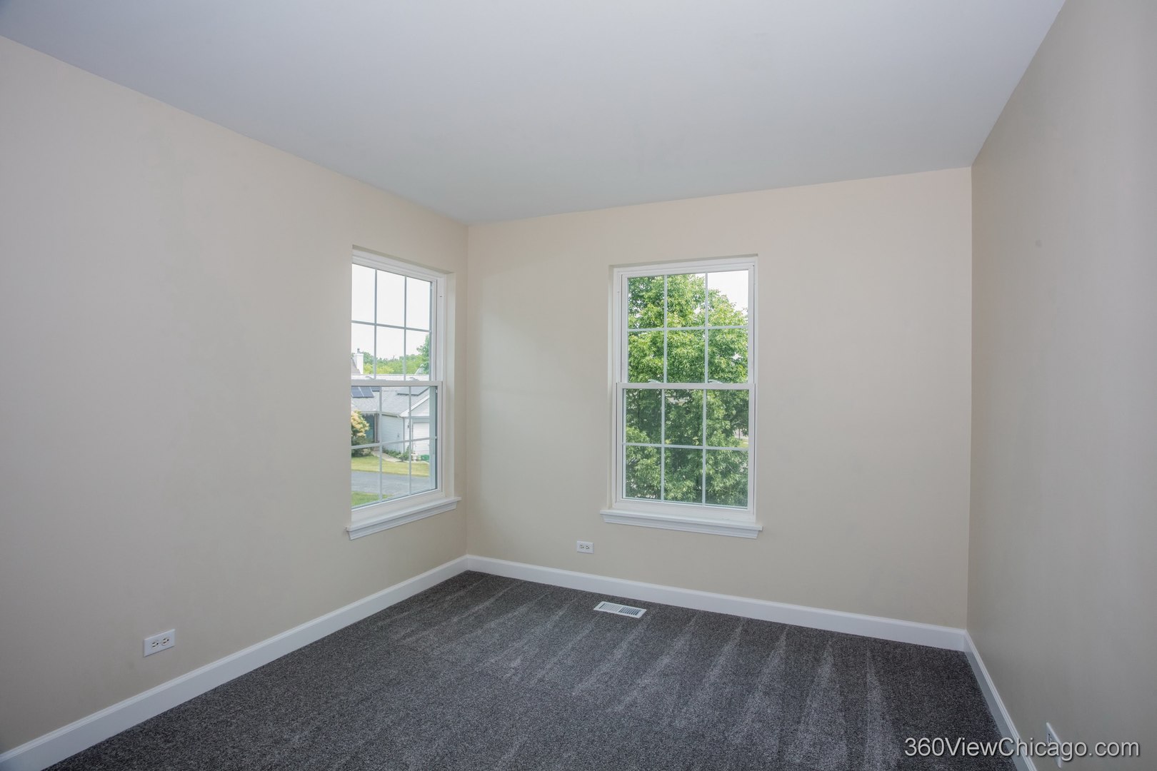 305 West Applegate Court Round Lake, IL 60073 - Photo 27 of 32