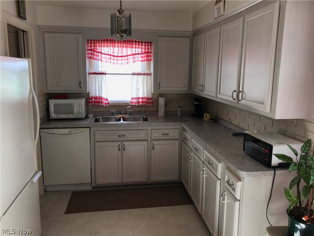 9704 David Road Garfield Heights, OH 44125 - Photo 2 of 9