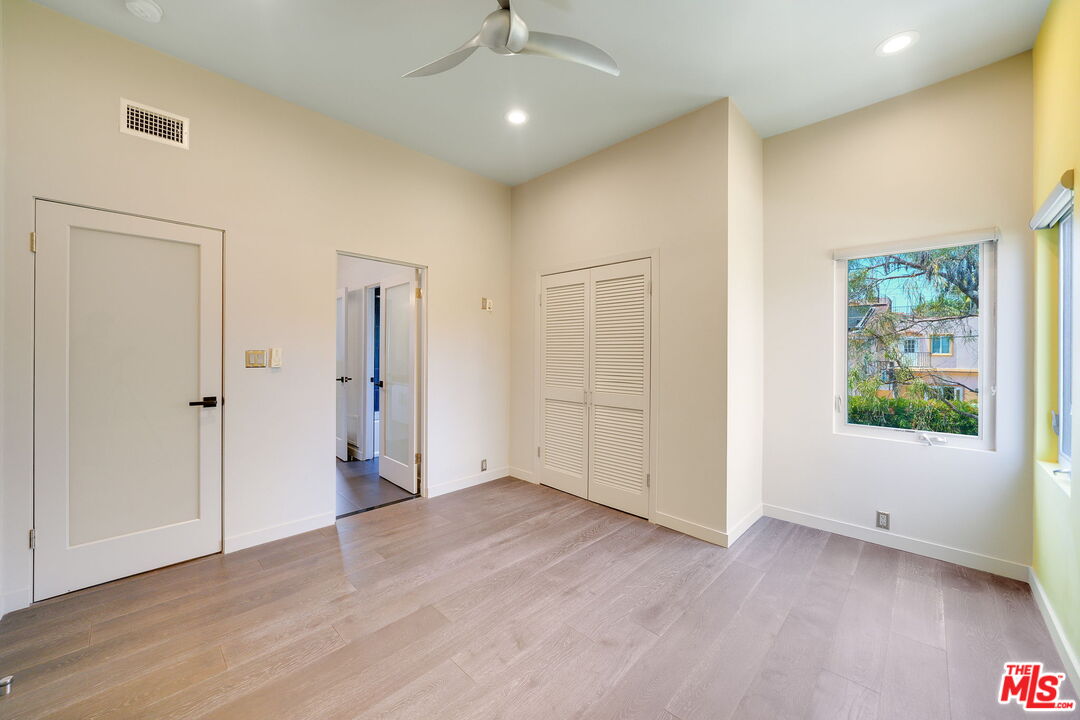 929 Dickson Street Marina del Rey, CA 90292 - Photo 22 of 31