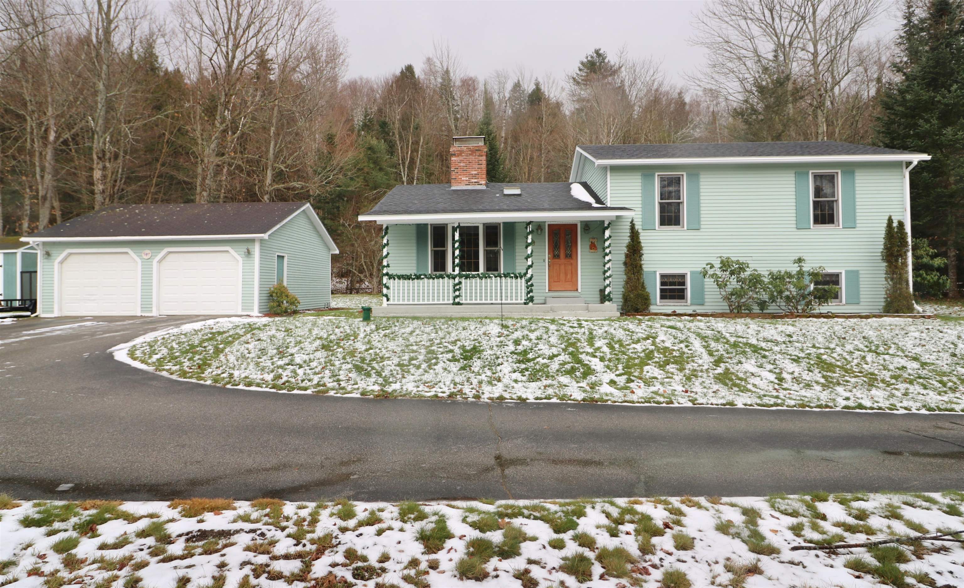 15 Stony Brook Road Gorham, NH 03581 - Photo 1 of 22 Gallery Image 1