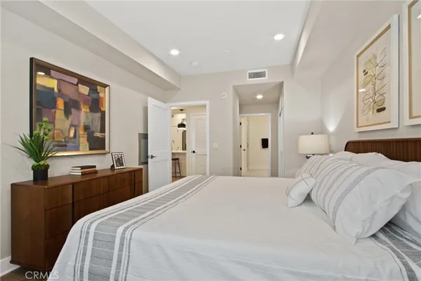 $1,079,900 | 927 Deep Valley Drive, Unit 115, Rolling Hills Estates, CA 90274