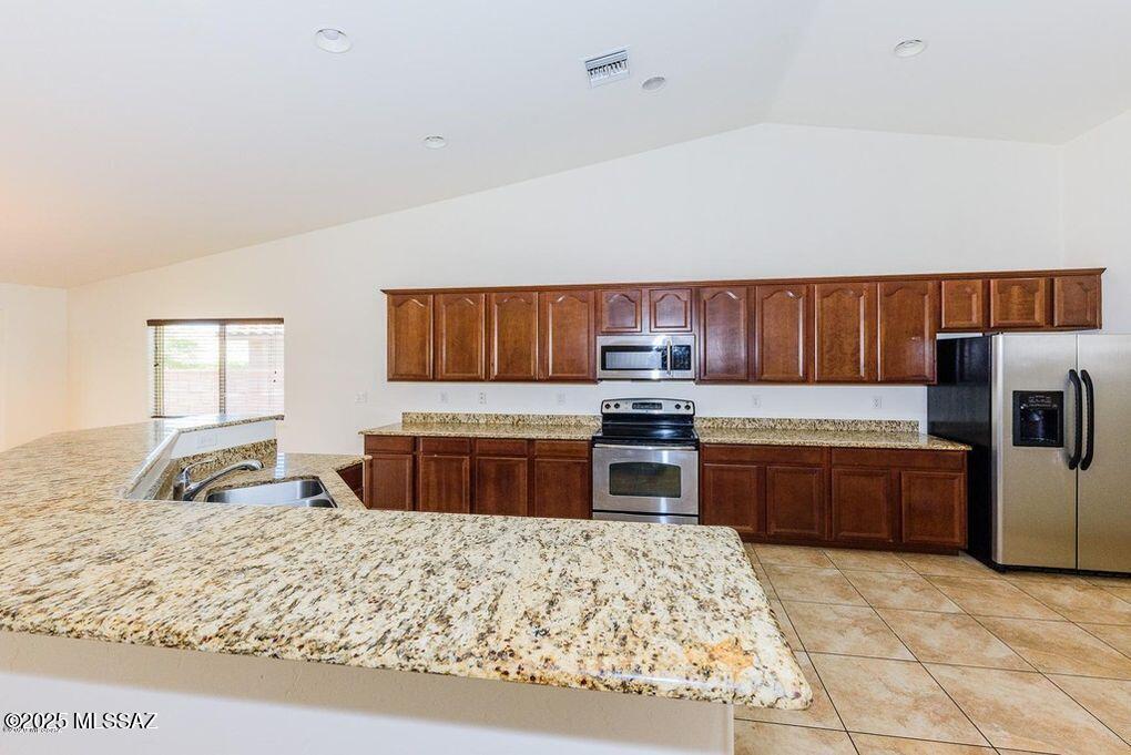 9221 South Sweet Spring Road Tucson, AZ 85756 - Photo 10 of 45 original - 2025-08-05T133513.907
