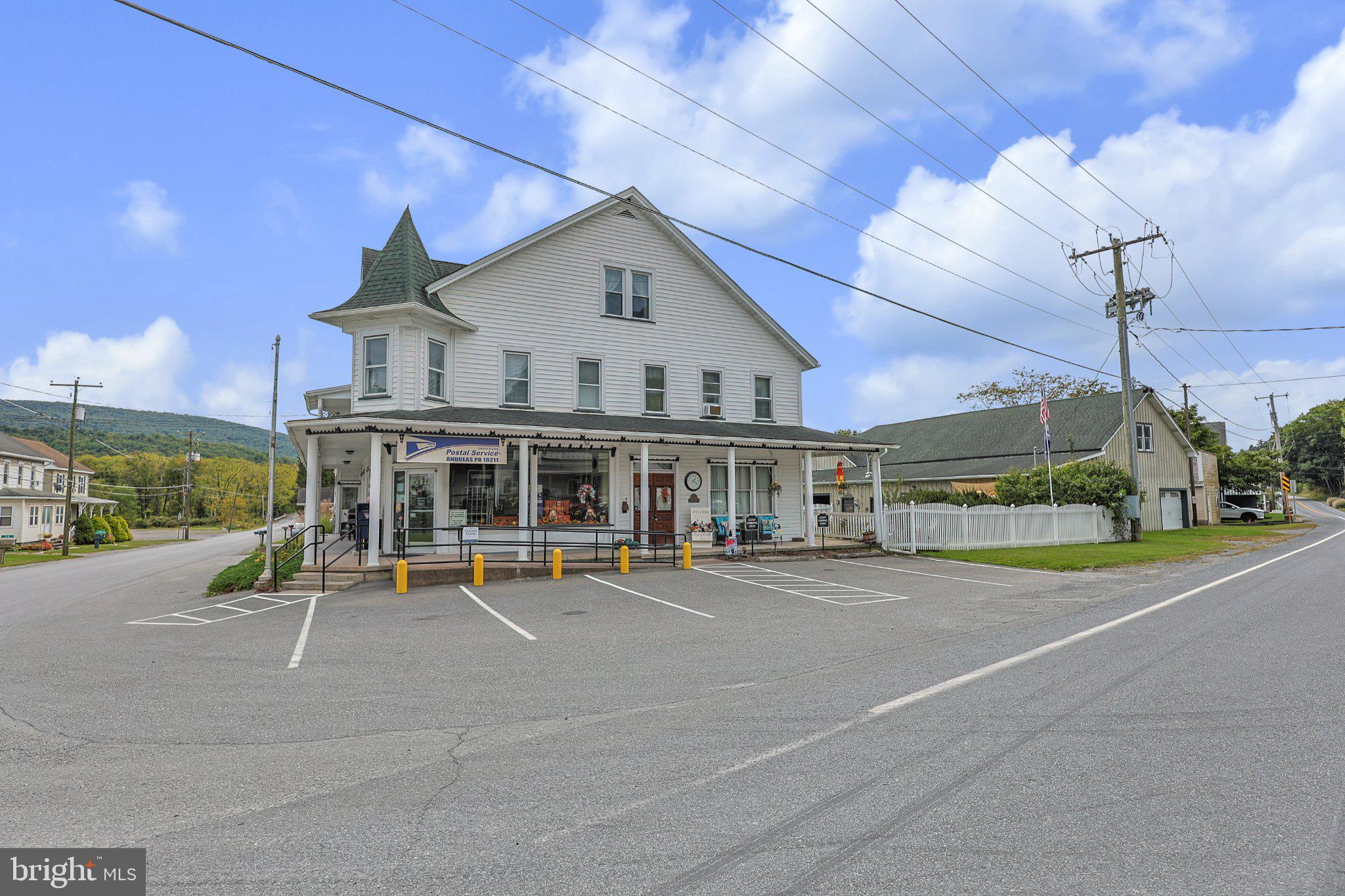 818 Lizard Creek Road Andreas, PA 18211 - Photo 2 of 98 Gallery Image 2