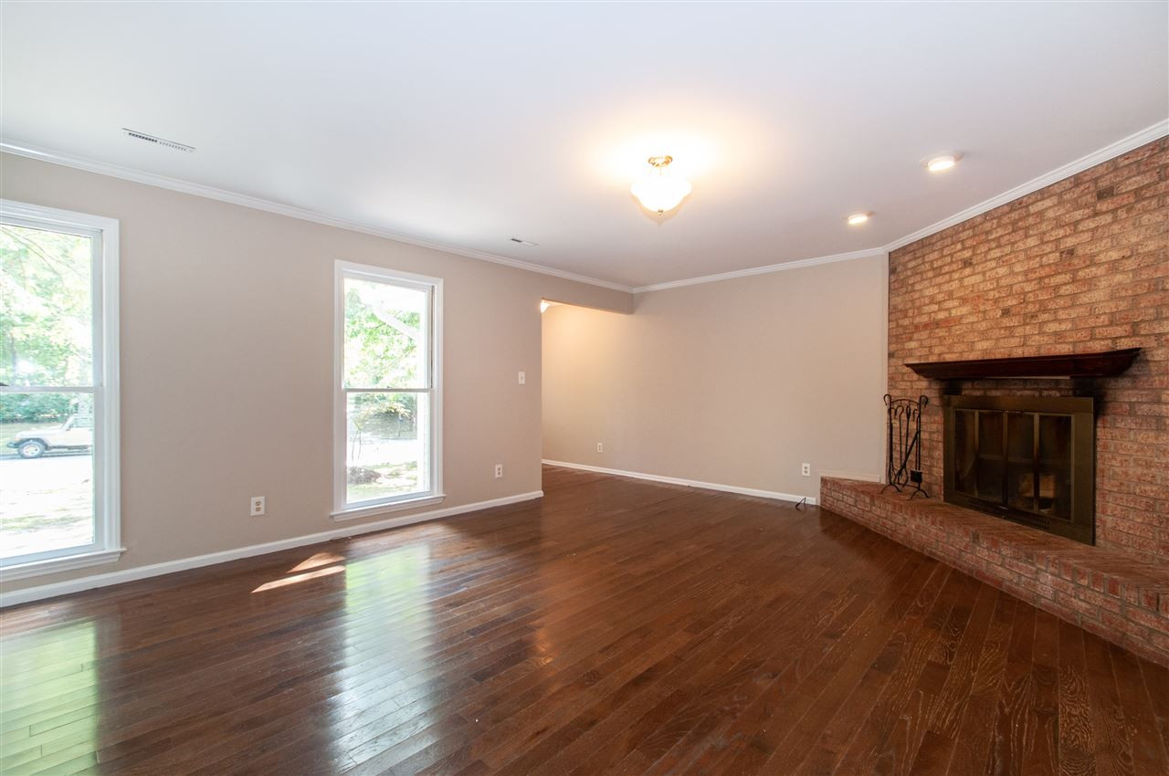 7401 Thorn Ridge Road Raleigh, NC 27613 - Photo 2 of 30 Living Room