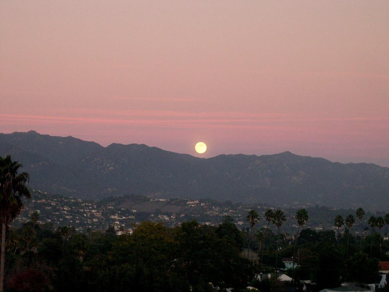 1741 Hillside Road Santa Barbara, CA 93101 - Photo 23 of 23 Moonrise