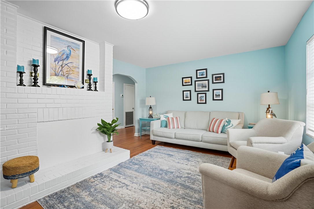 416 Magnolia Avenue St. Simons Island, GA 31522 - Photo 11 of 37