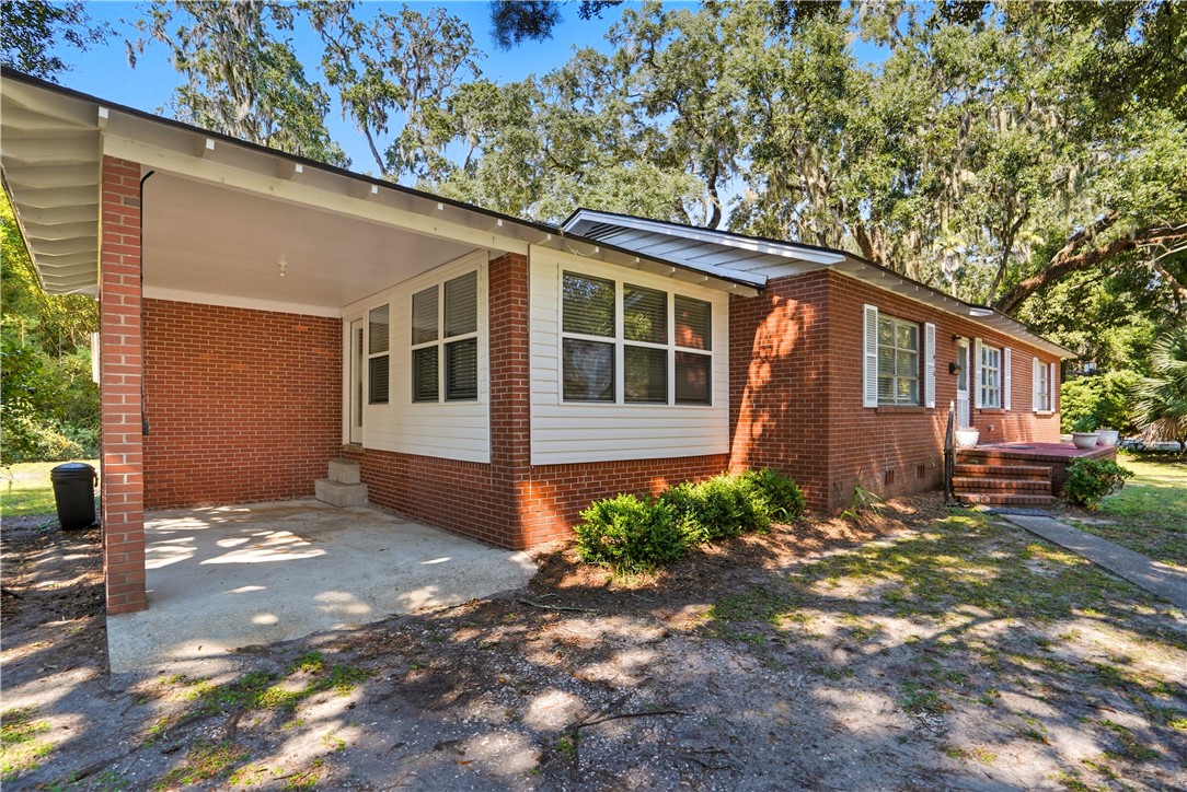 416 Magnolia Avenue St. Simons Island, GA 31522 - Photo 9 of 37