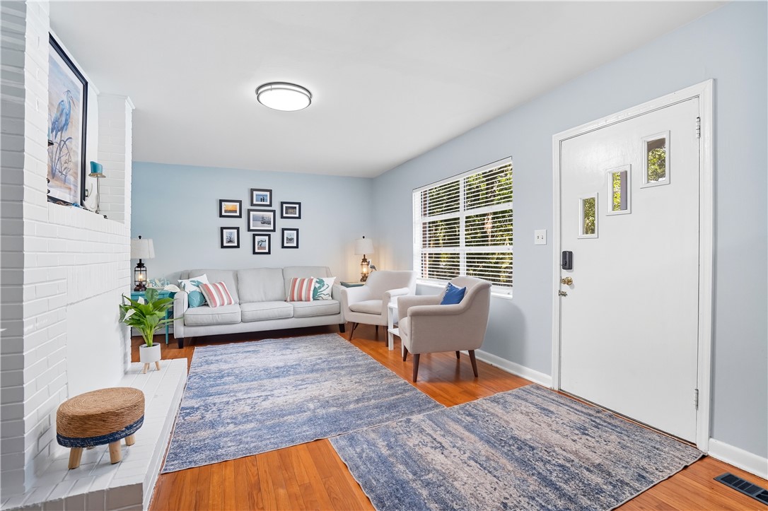 416 Magnolia Avenue St. Simons Island, GA 31522 - Photo 10 of 37