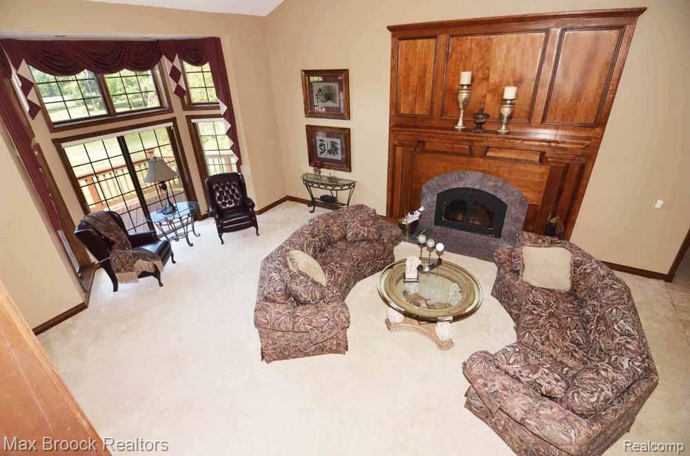8687 Allen Road Clarkston, MI 48348 - Photo 16 of 68 Great Room on the Main Floor