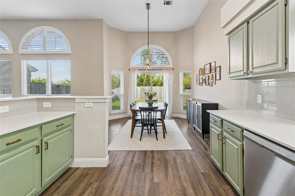 5709 Highgate Lane Rowlett, TX 75088 - Photo 10 of 27 Gallery Image 10